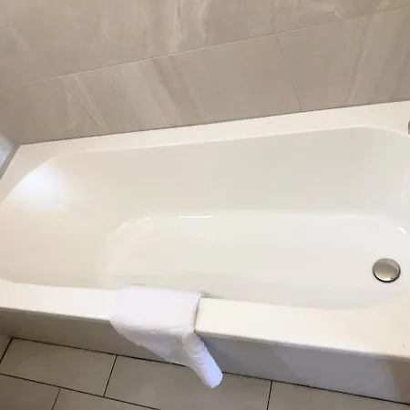 The Yellow House * بول دو مار