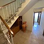 Сasa de vacaciones The Yellow House