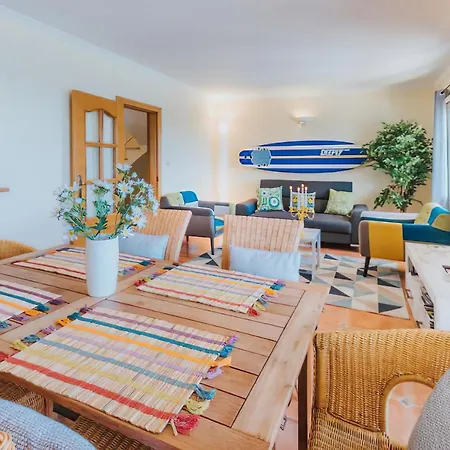 Casa de Férias The Yellow House *