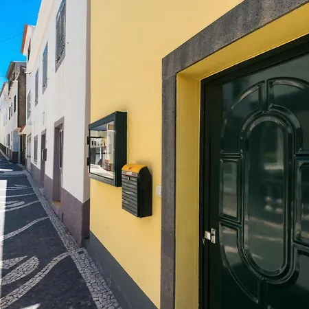 The Yellow House Casa de Férias *