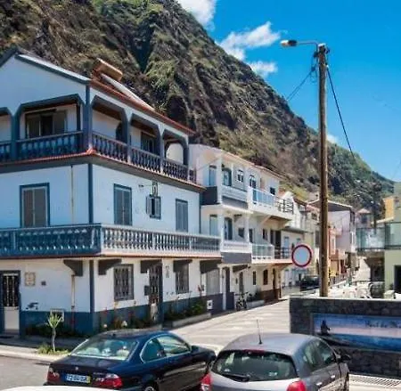 The Yellow House Casa de Férias Paul do Mar (Madeira)