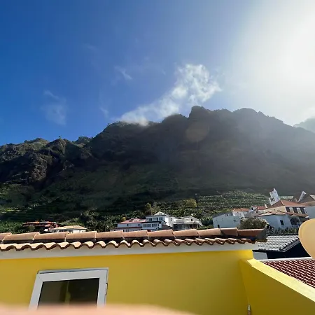 Сasa de vacaciones The Yellow House *