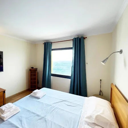 The Yellow House Paul do Mar (Madeira)