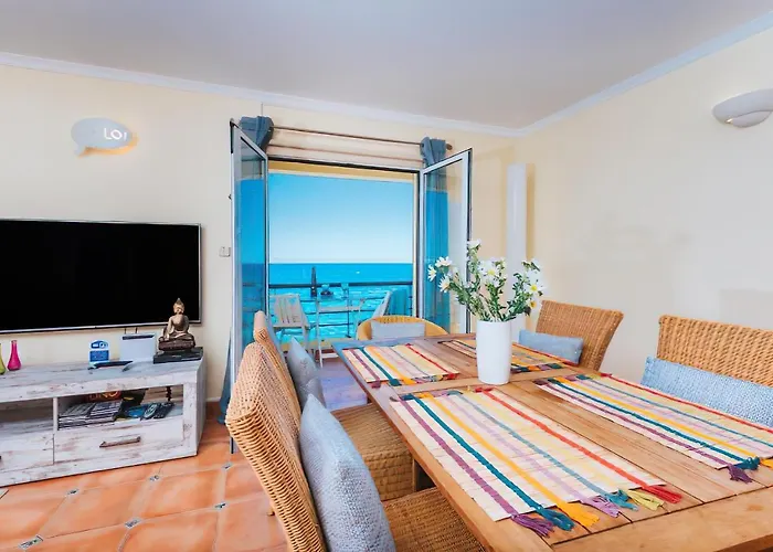 בית נופש The Yellow House