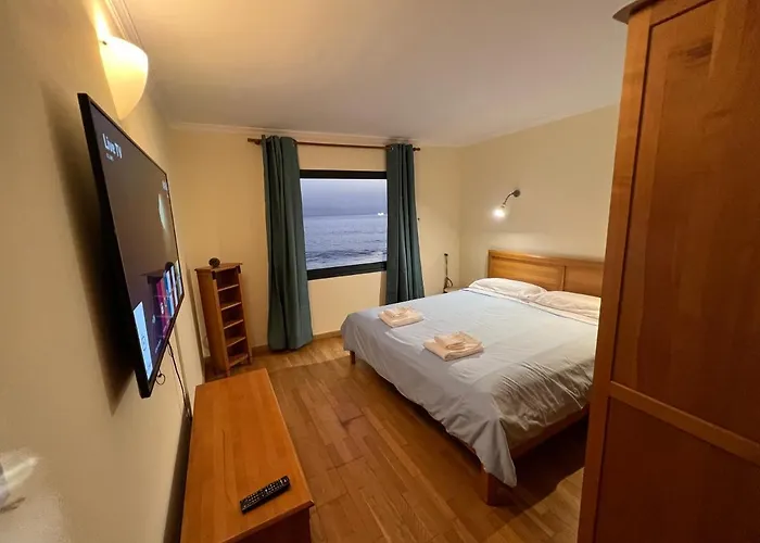 The Yellow House פול דו מאר