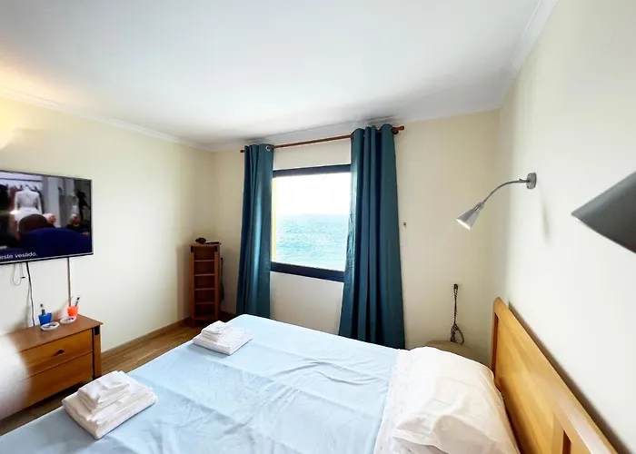 The Yellow House פול דו מאר