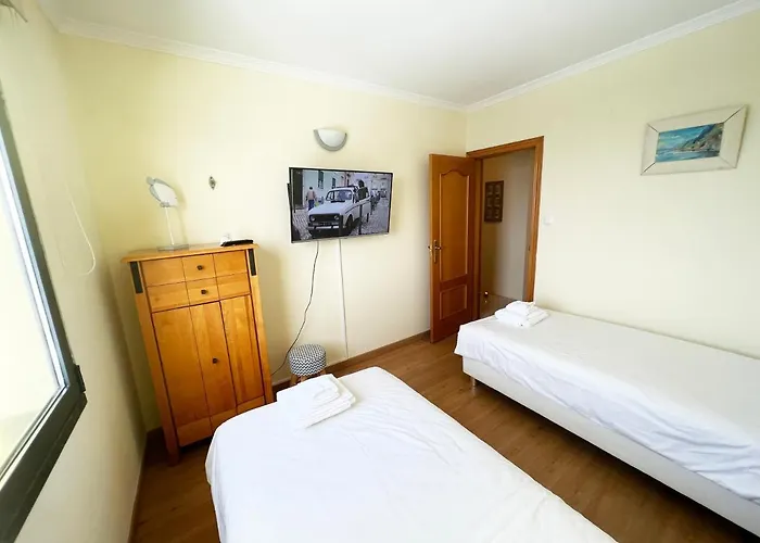 The Yellow House פול דו מאר